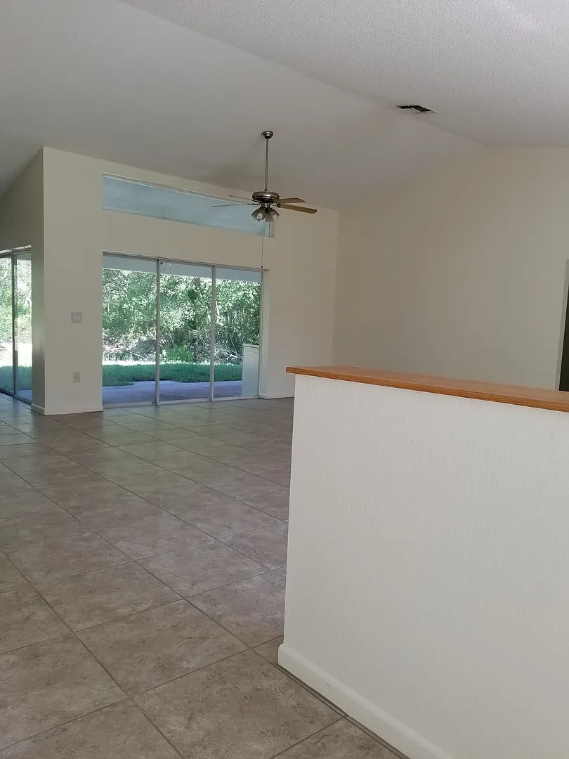7247 River Country Dr, Weeki Wachee, FL 34607 3 beds 3 baths 2,088 sqft- Call Now Won't Last Long — Photo 3