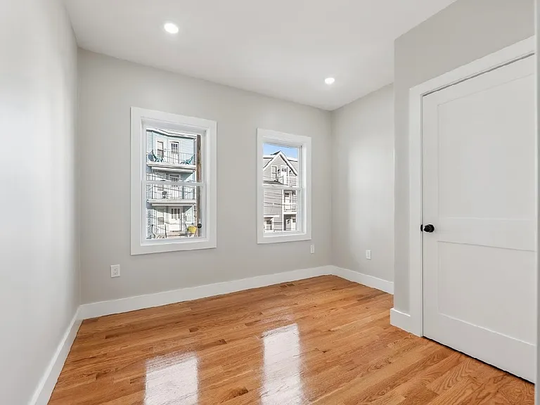 77 Reed Ave #2 — Photo 18
