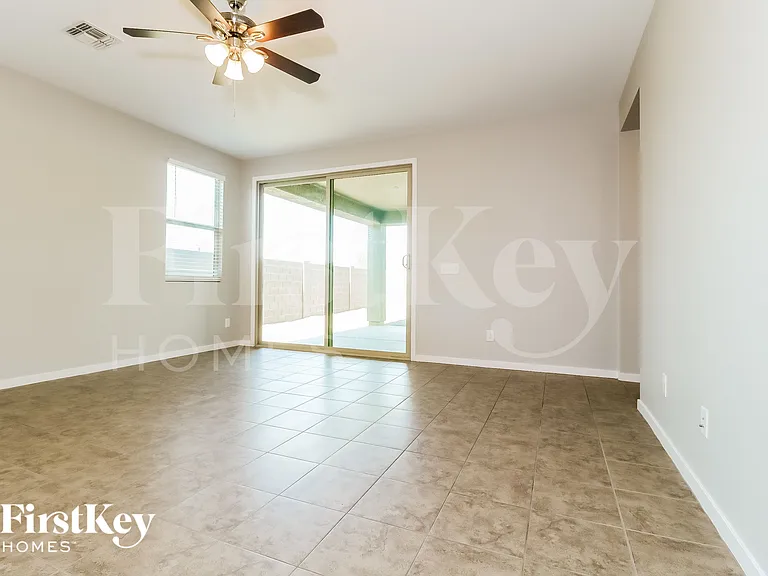 23654 W Whyman Ave — Photo 3