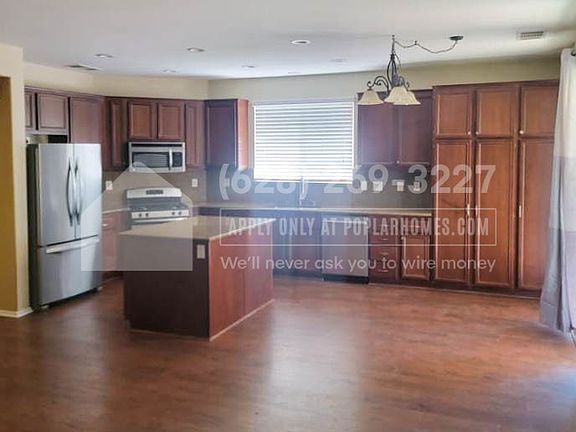 2nd image of 31626 Rosales Ave