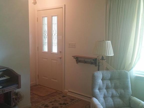 2nd image of 3994 Loomis Dr