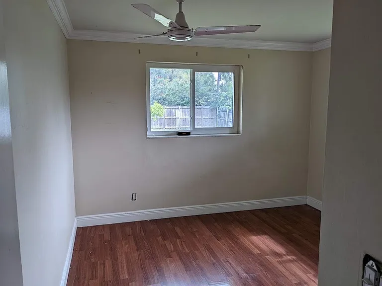 243 SW 12th Ave — Photo 18