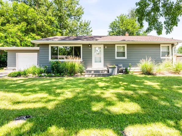 1111 Wedgewood Rd, Saint Joseph, MI 49085