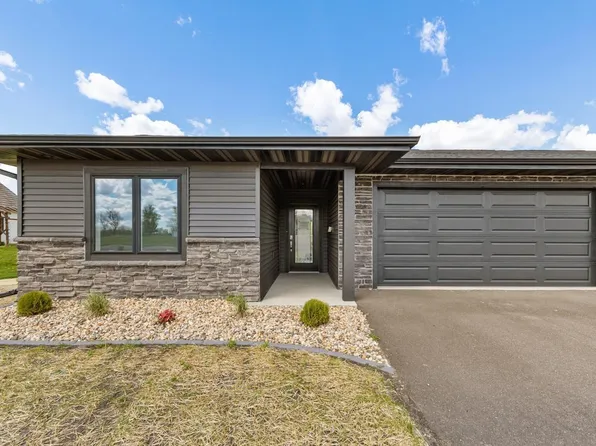 313 Sunset Ave, Mountain Lake, MN 56159