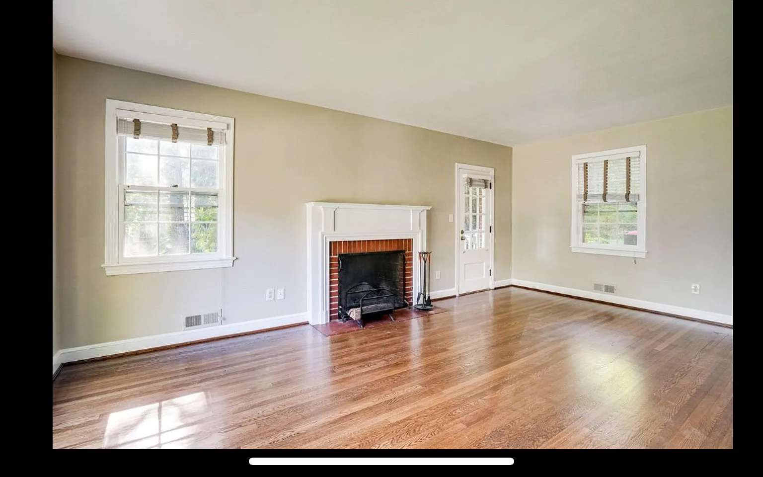 4704 Broad Brook Dr — Photo 2