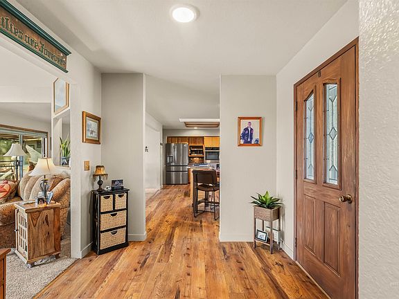 5th image of 2036 Chukar Ln