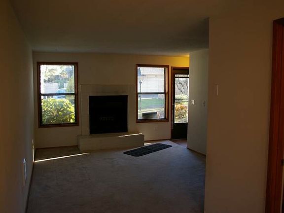 Living Room w/Fireplace