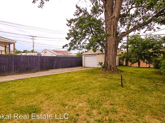 3rd image of 4496 W 140th St