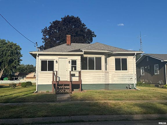 2nd image of 857 N 6th Ave