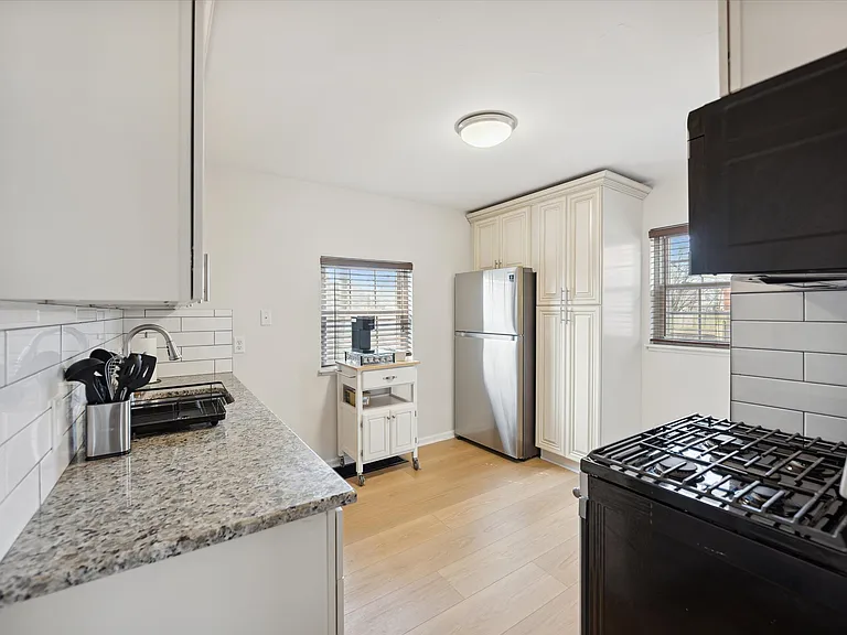 12605 Crossburn Ave — Photo 6