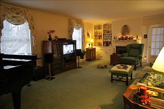 1st image of 202 Grove Park Cir