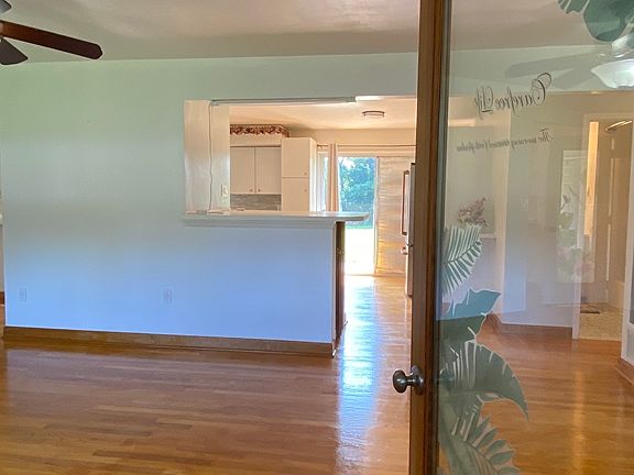Welcome to 504 Red Oak Dr!