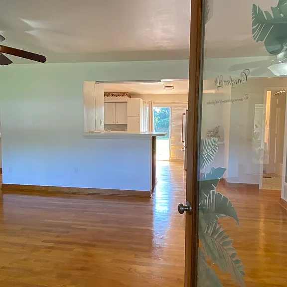 Welcome to 504 Red Oak Dr!