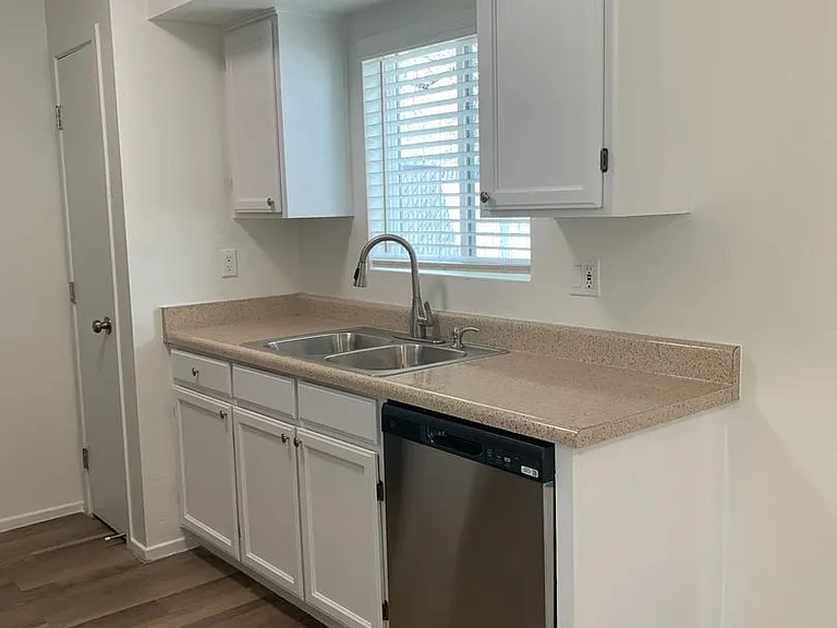 336 E Limberlost Dr #1 — Photo 8