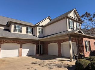1304 River Oaks Dr, Richmond Hill, GA 31324