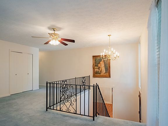 4th image of 264 Dogwood Ln