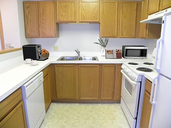3rd image of 801 N McLean Blvd APT 310