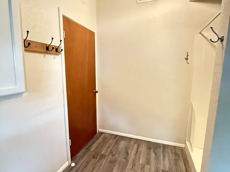 1115 Isabella St