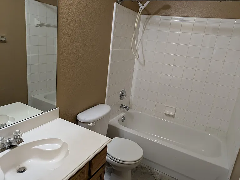 2428 Collier Dr — Photo 11