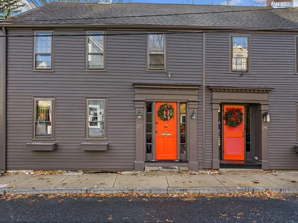 27 Merrill St, Newburyport, MA 01950