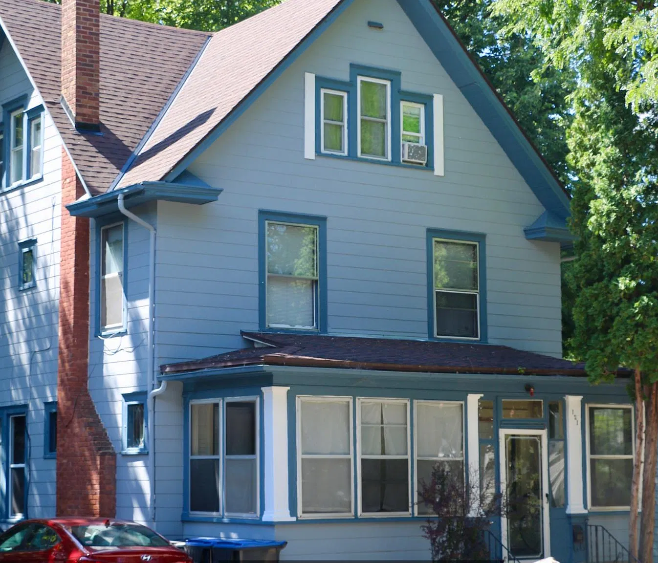 121 Grove St — Photo 1