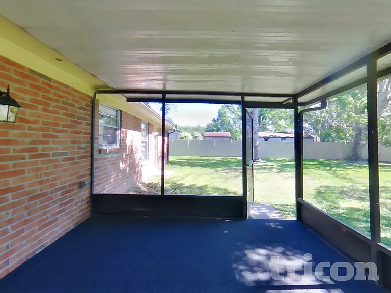1715 Farm Way — Photo 14