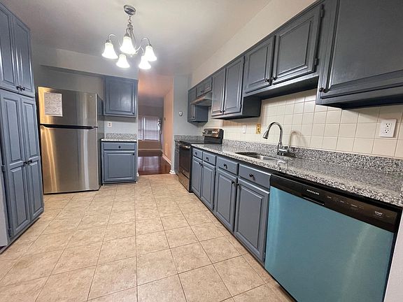 Kitichen with brand new appliance