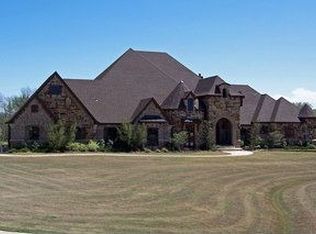 2225 Twin Creeks Ct, Pilot Point, TX 76258