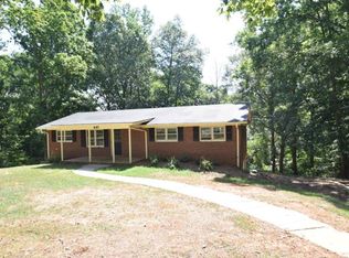 401 Beechwood Cir, Greenwood, SC 29646