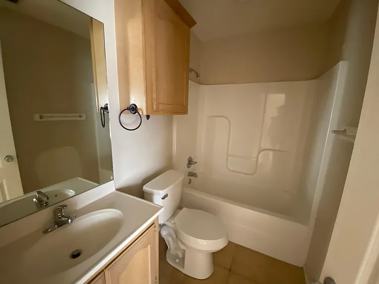1701 W Douglas St #3 — Photo 11