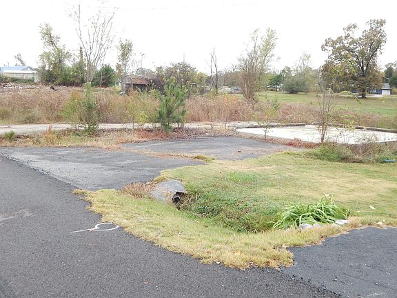 4th image of 317 Marshall Cir #42 & 43