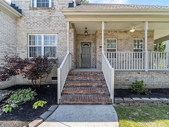 4th image of 1636 Clearwater Ln