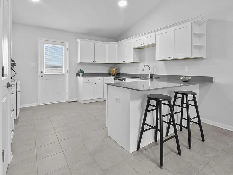 8251 Aviana Ave — Photo 7