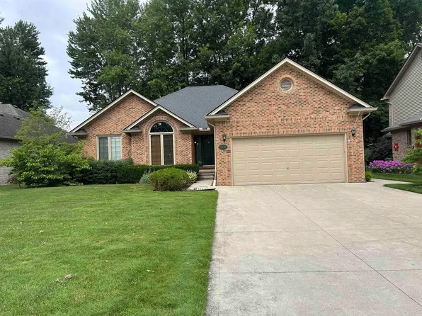 37515 Hanson Dr, Sterling Heights, MI 48310