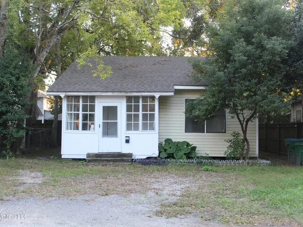 706 McKinley Ave, Pascagoula, MS 39567