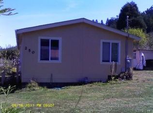 240 Willow Ln, Rio Dell, CA 95562