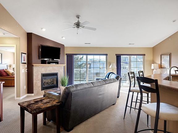 4th image of 670 E Lake Ave #208