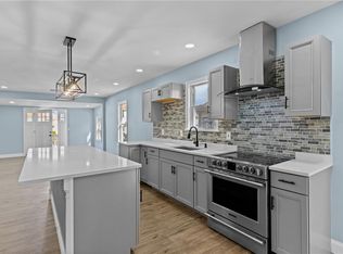 76 Draper St, Pawtucket, RI 02861