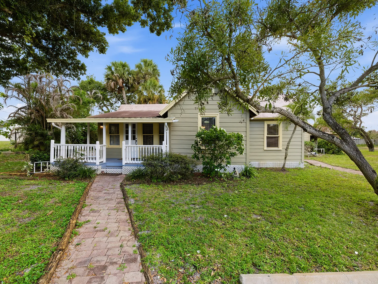 399 Old Dixie Highway - V399 — Photo 2