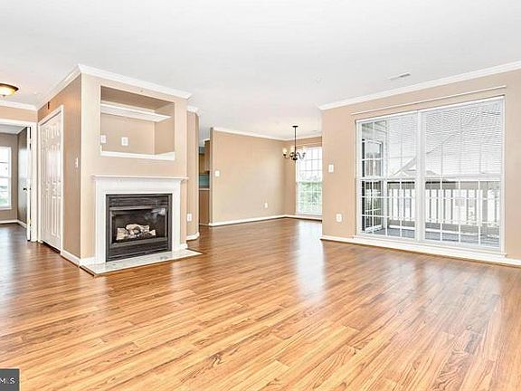 3rd image of 2501 Shelley Cir Unit 3-2B