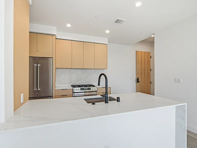 Kaia — Photo 102
