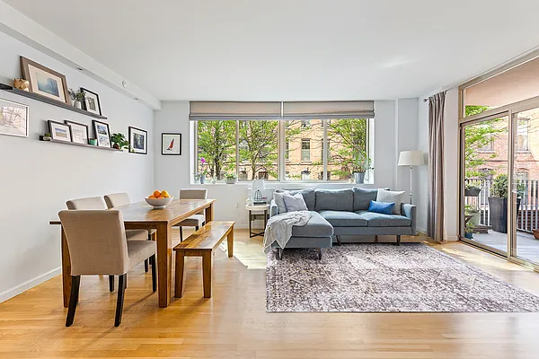 Sold by Compass | media 1