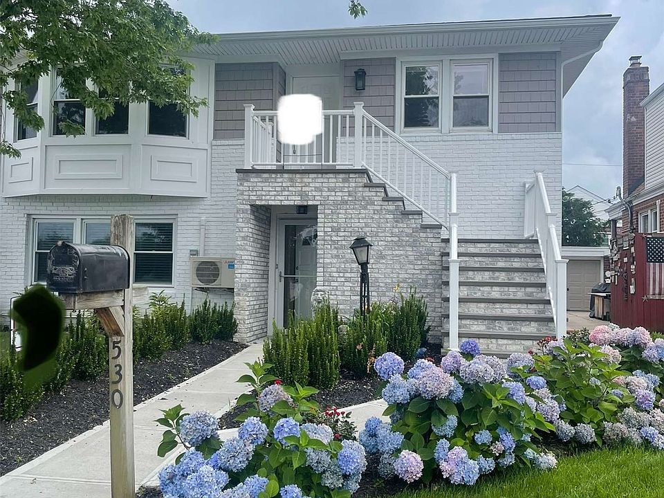 1st image of 530 W Park Ave
