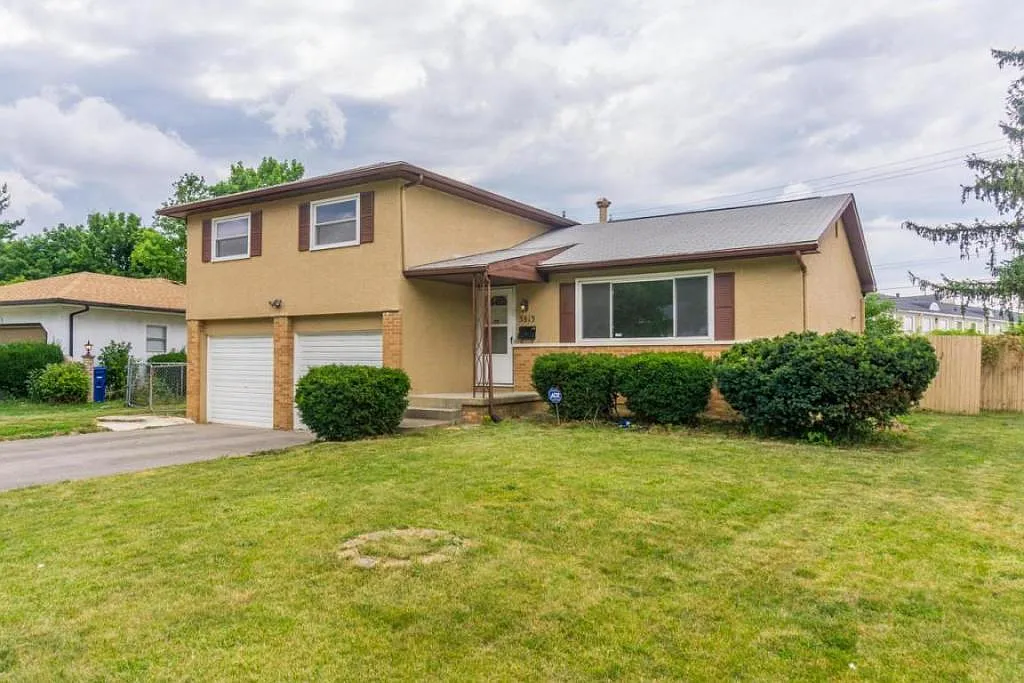5813 Satinwood Dr photo 1