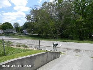 4th image of 7652 Carden Dr