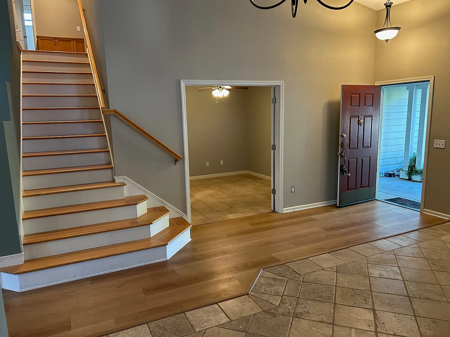 4 bed, 2092 sqft, $3,600 — Photo 3