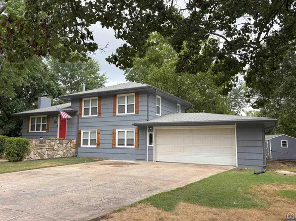 1548 Sherwood Way, Emporia, KS 66801