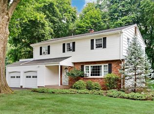 12 Provost Dr, Airmont, NY 10901