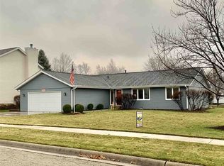6411 Sawgrass Dr, Rockford, IL 61114