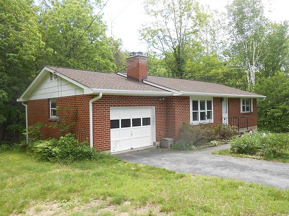 2nd image of 138 Old Quaker Ln